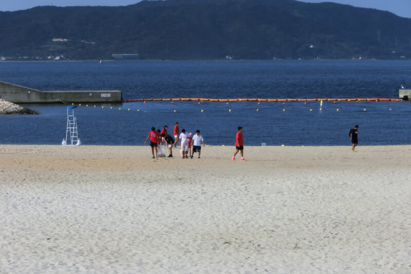 大蔵海岸にて清掃活動